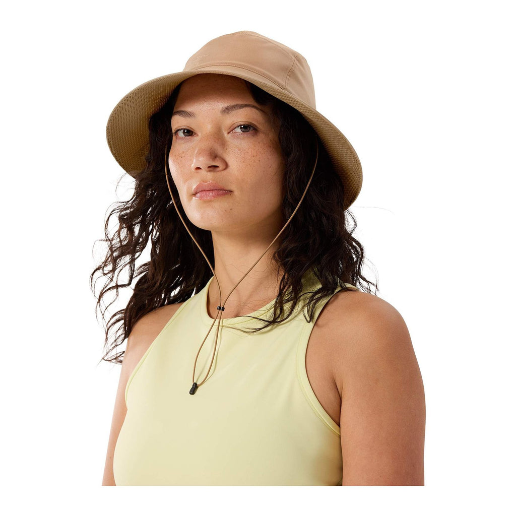 Sinsola Hat, Canvas