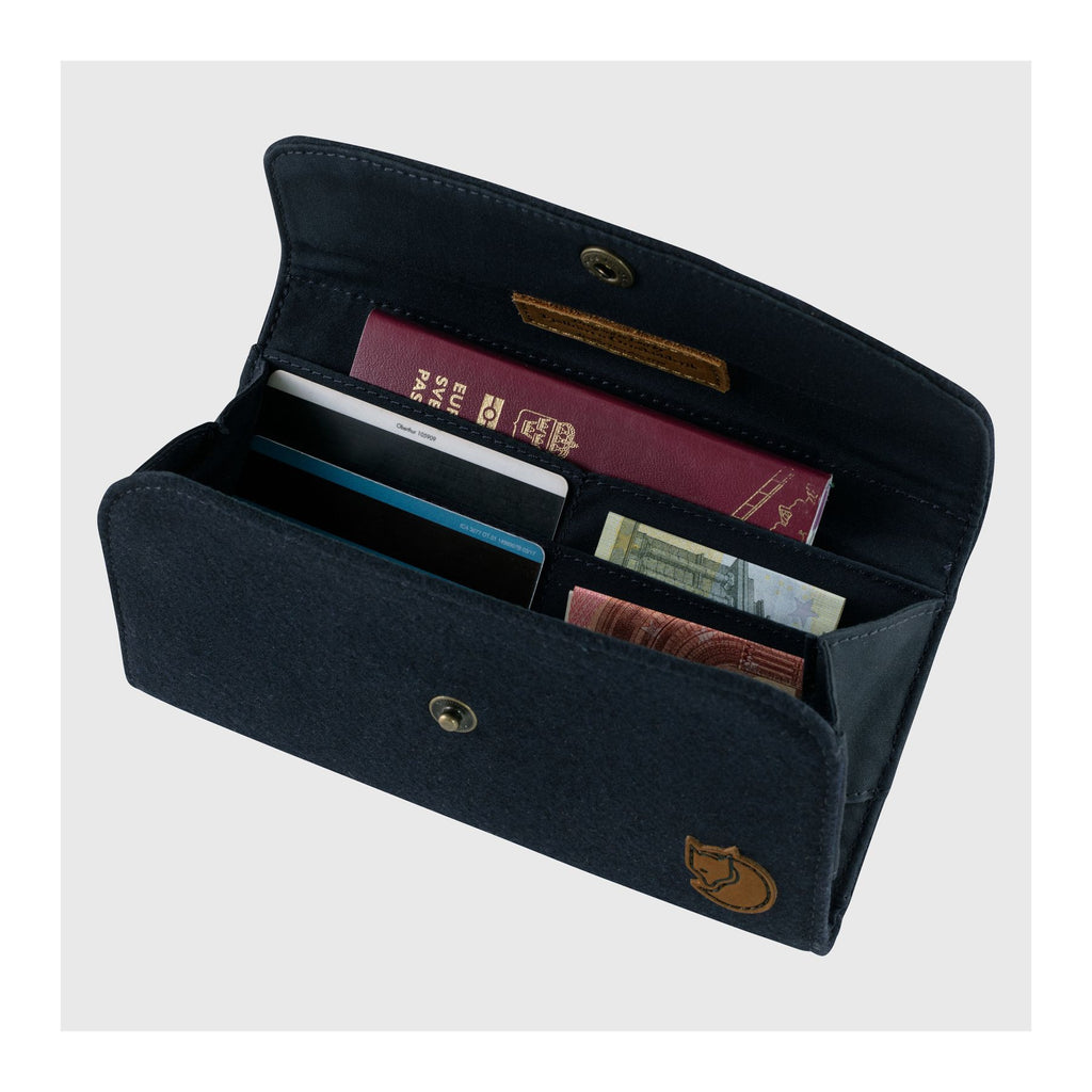 Norrvåge Travel Wallet, Grey