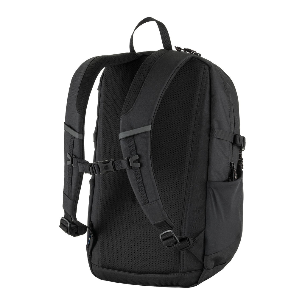 Skule 20, Black