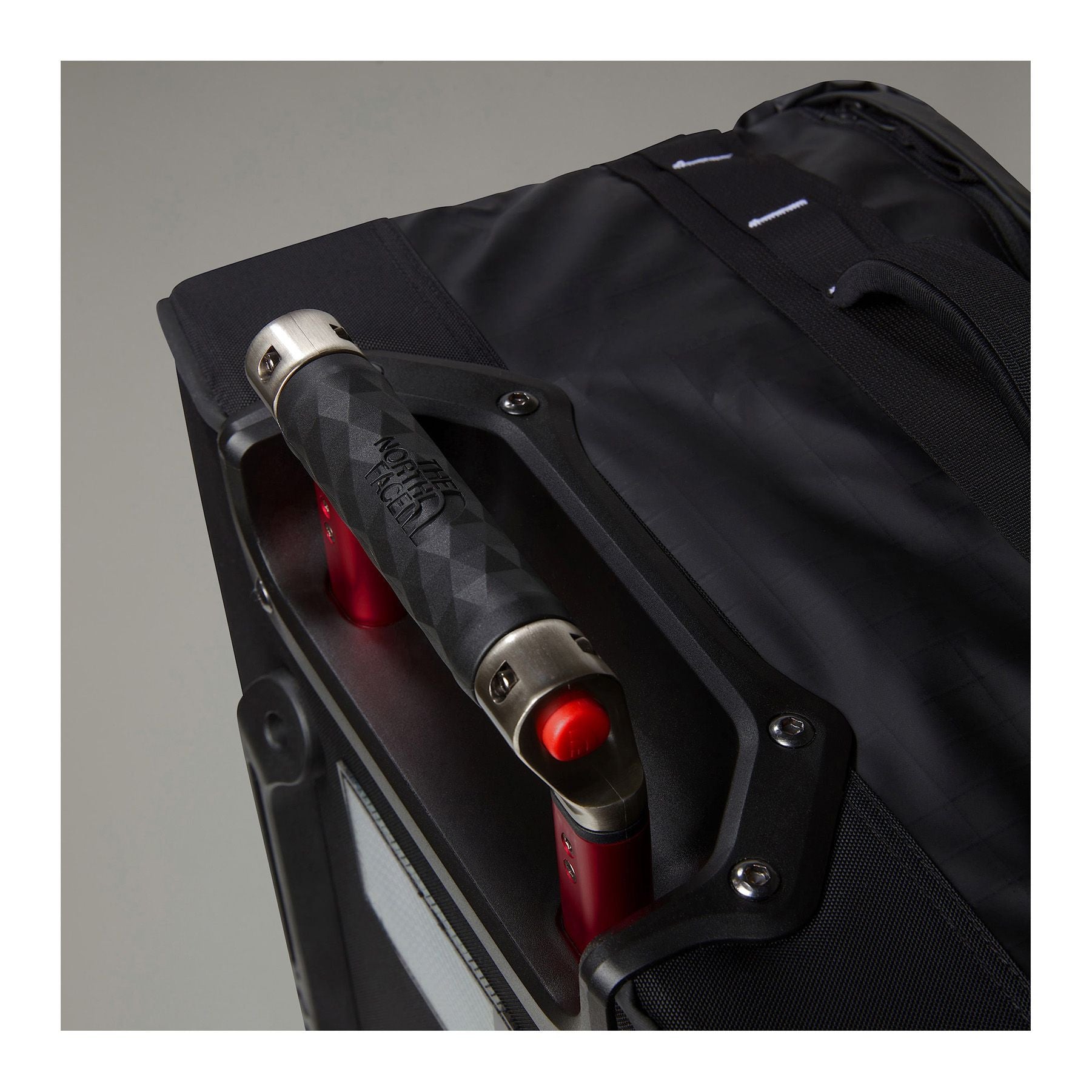 Base Camp 29" Voyager Roller-4