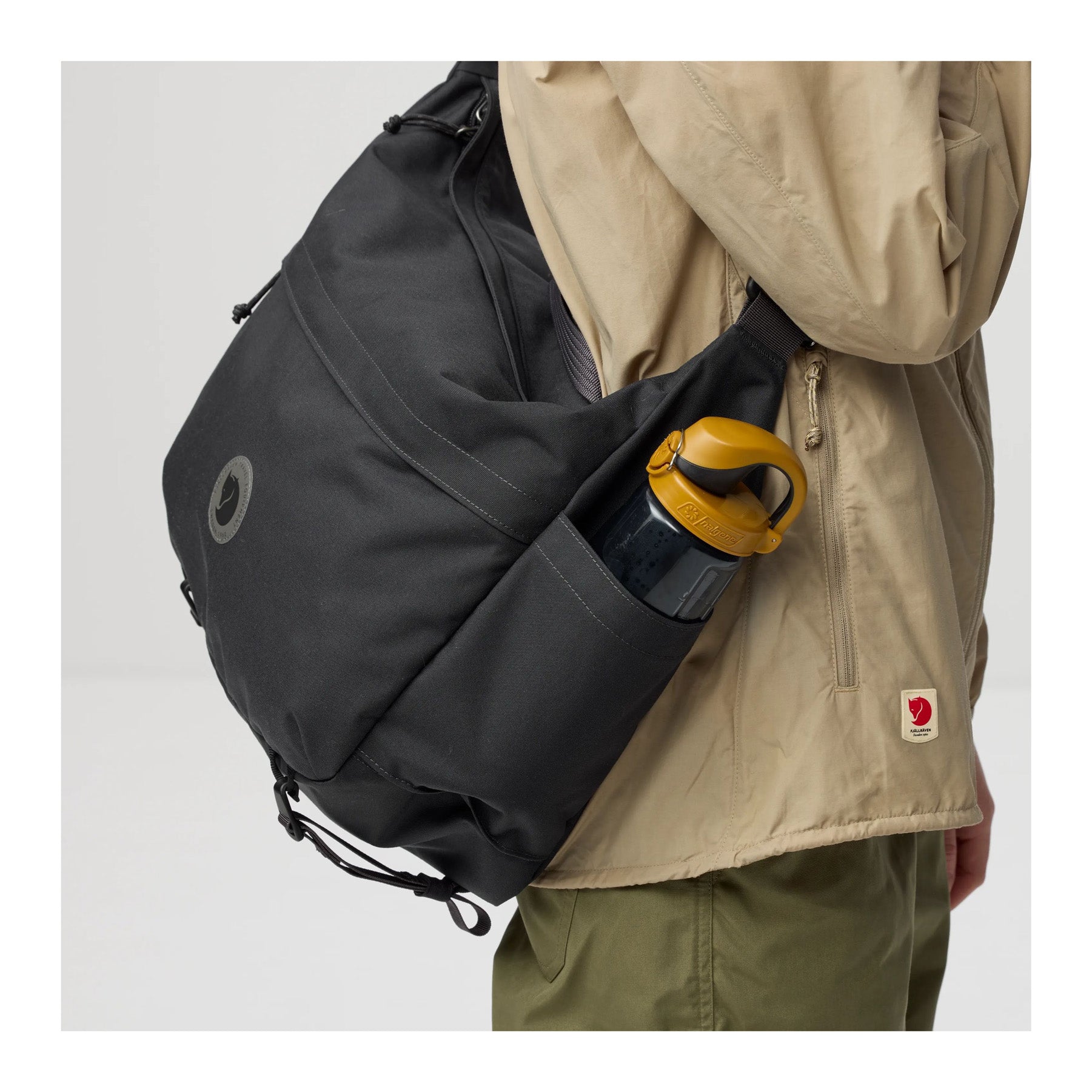 Färden Crossbody, Coal black