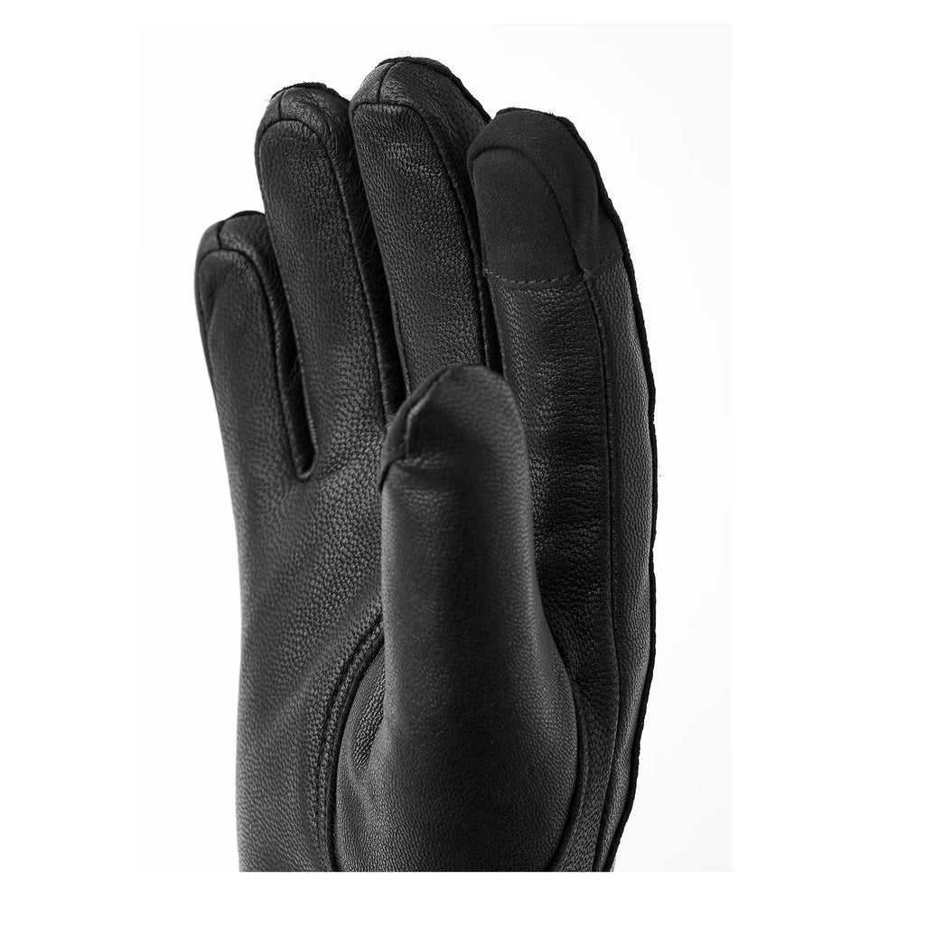 Alva, Black