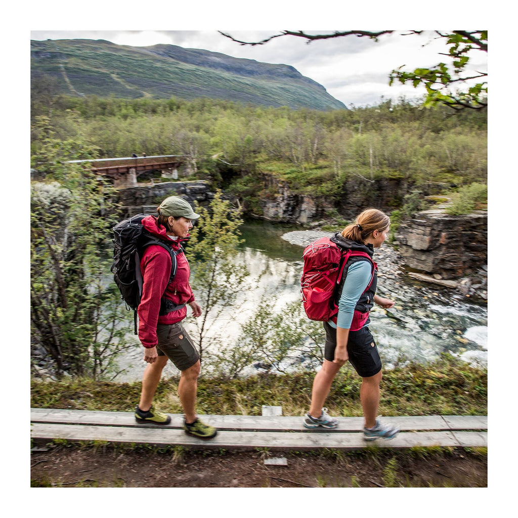 Nikka Shorts Curved W, Black