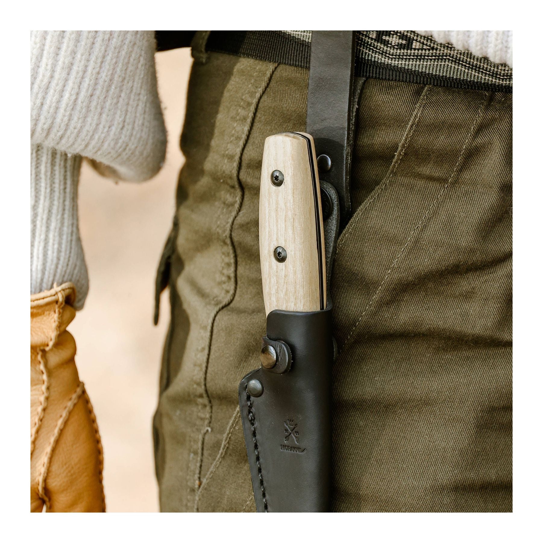 Finn Blackblade (S) Ash Wood-4